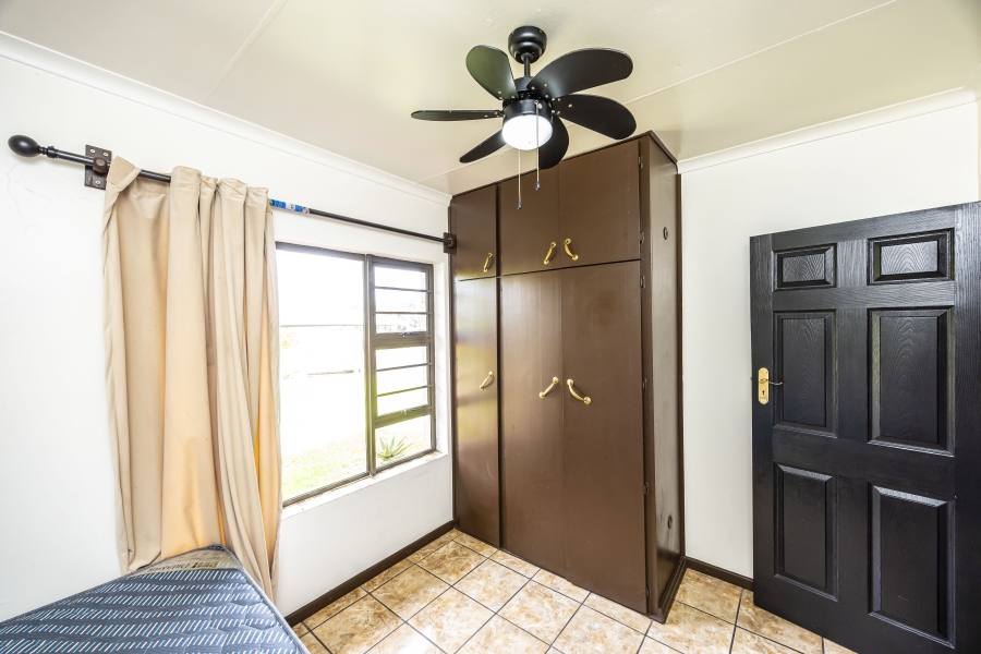 4 Bedroom Property for Sale in Sunnyridge Eastern Cape